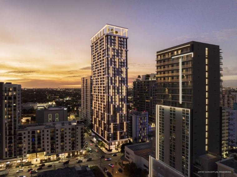 Torre do Domus Brickell Center ao entardecer em Brickell