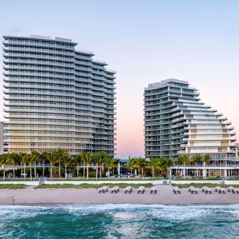 Torres do The Ritz-Carlton Residences, Pompano Beach, à beira-mar