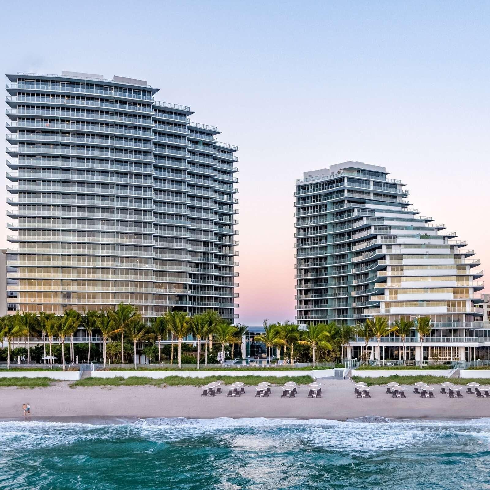 Torres do The Ritz-Carlton Residences, Pompano Beach, à beira-mar